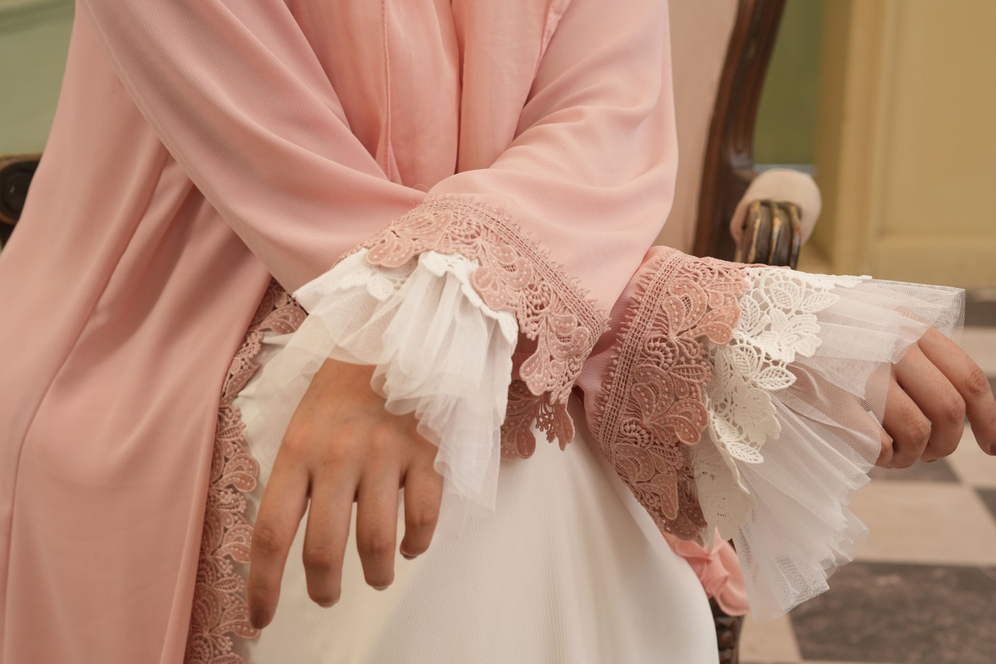 Gul Abaya
